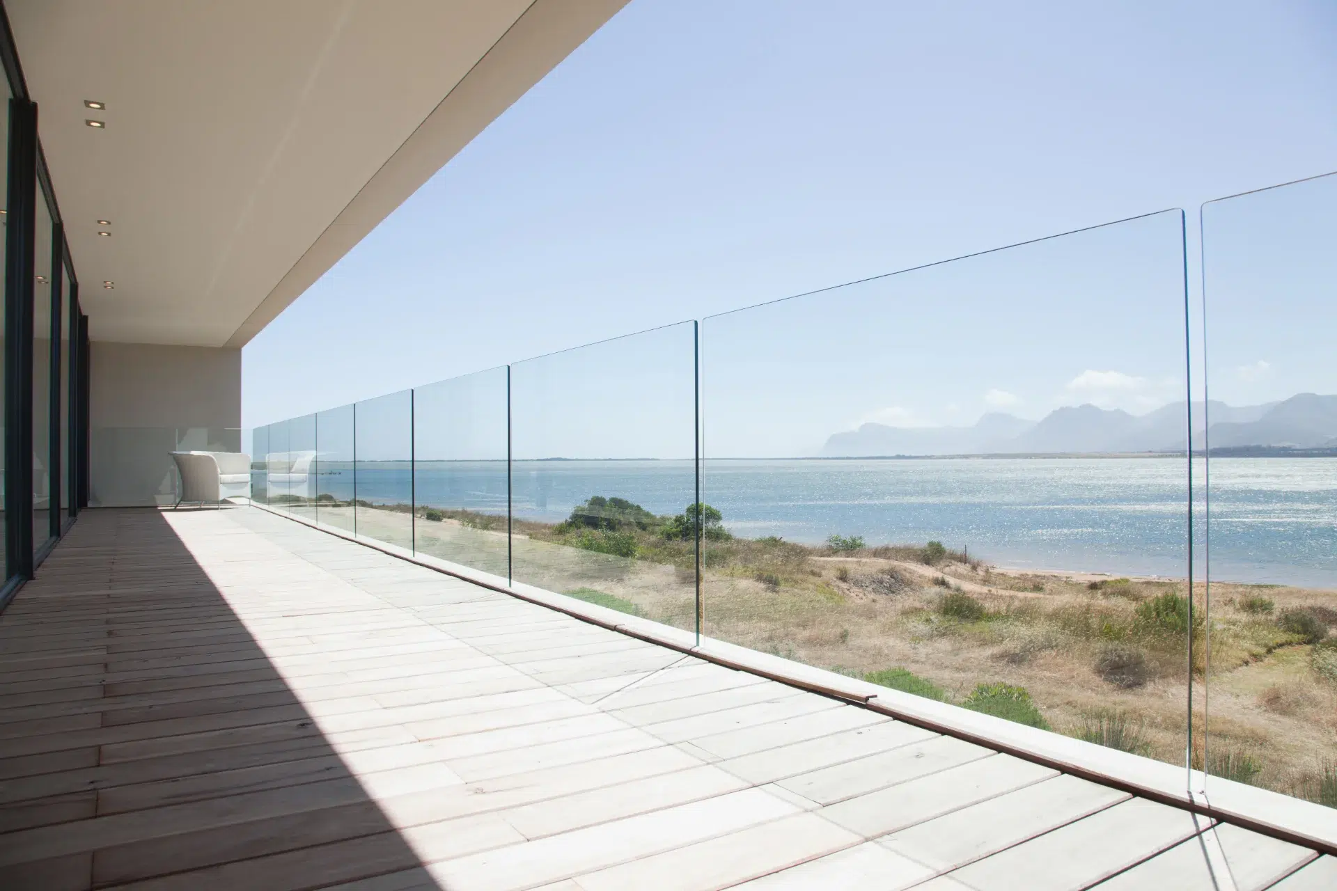 VLX 120 Glass Railing System in Jupiter, FL | Sightline Windows & Doors Jupiter - detail 1