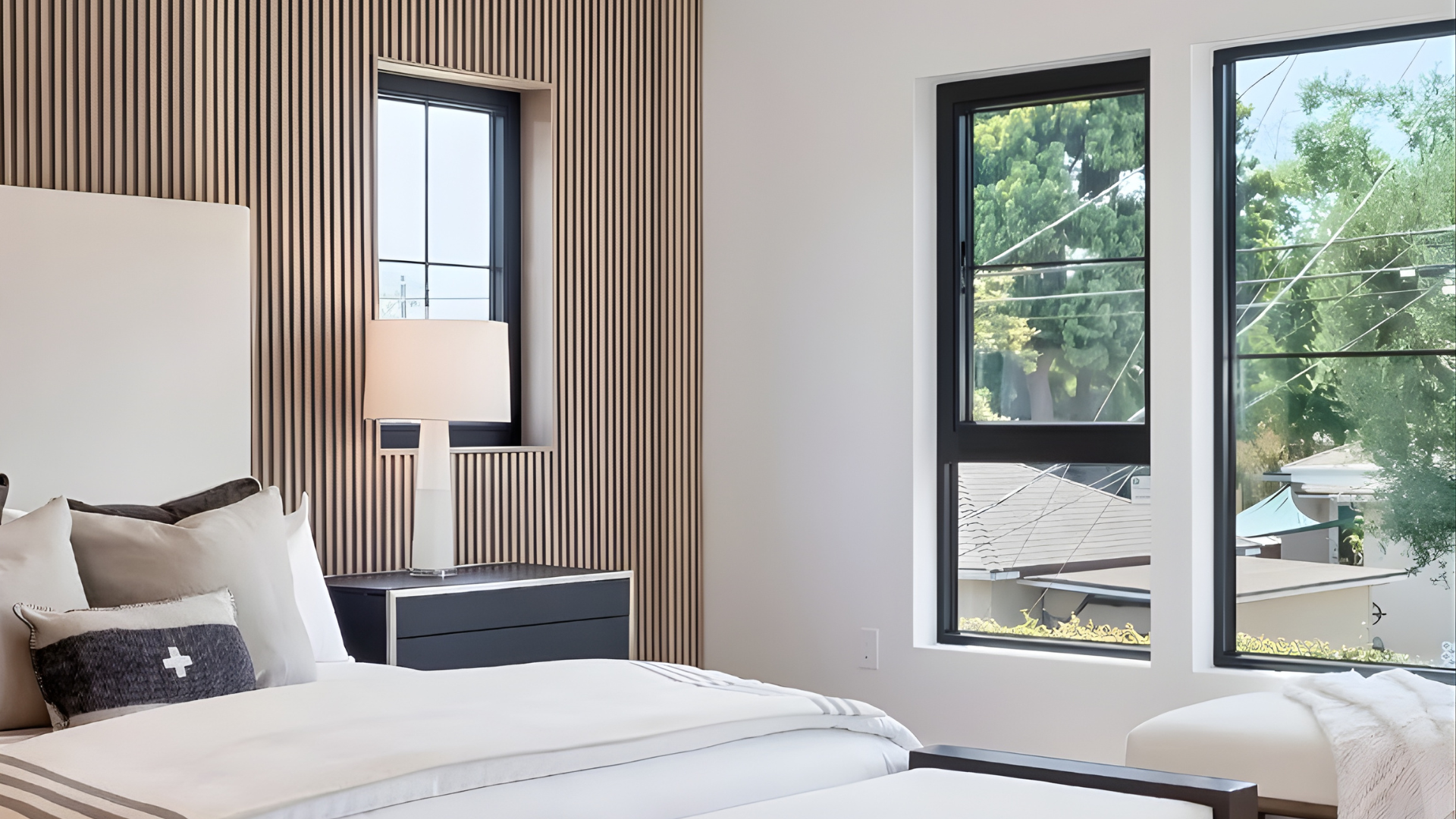 VLX 500 Single & Double Hung Window in Jupiter, FL | Sightline Windows & Doors Jupiter - detail 4